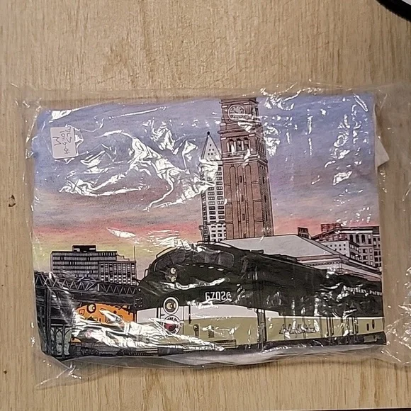 NP GN Train tee (new) - Picture 3 of 4